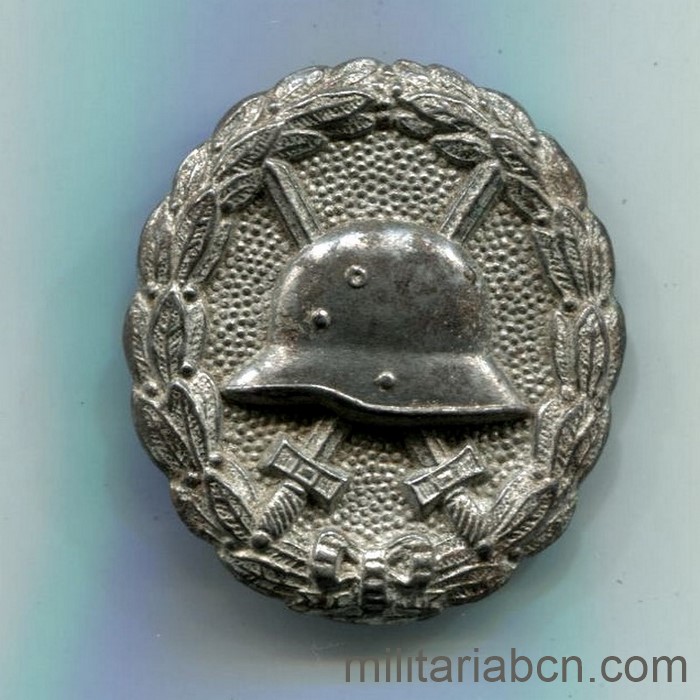 Alemania. Modelo 1914. Placa de Herido. Versión plata