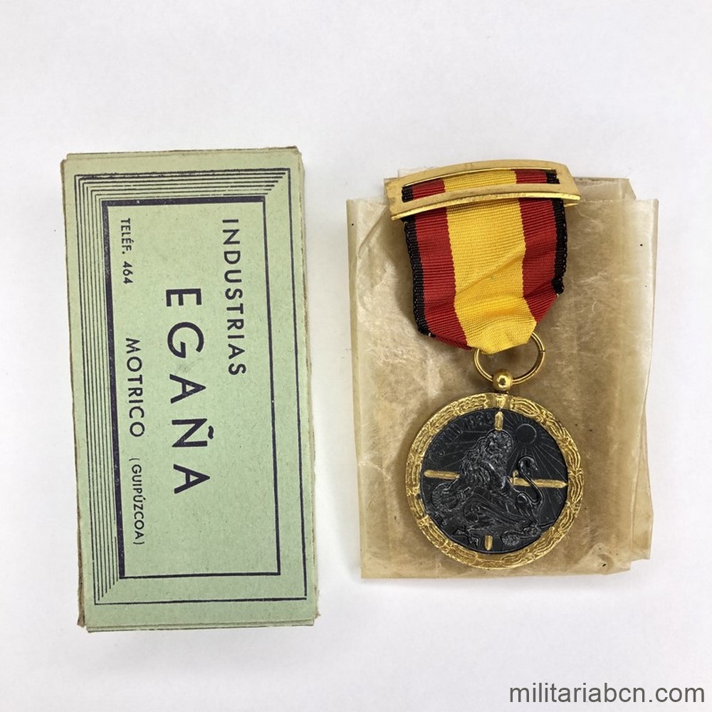 Medalla de la Campaña de la Guerra Civil 1936-1939. Primer modelo con la antorcha o diamante