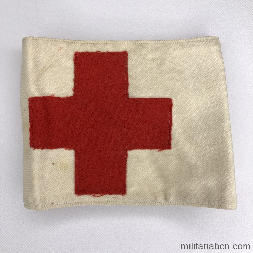 Brazalete de la Cruz Roja Española. 120 mm de alto. Período II República. Marcado Octubre 1934