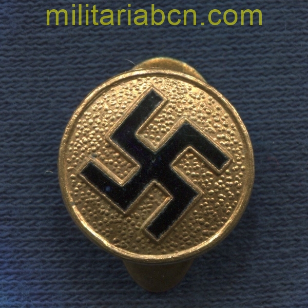 Alemania III Reich. Insignia de solapa con la svática