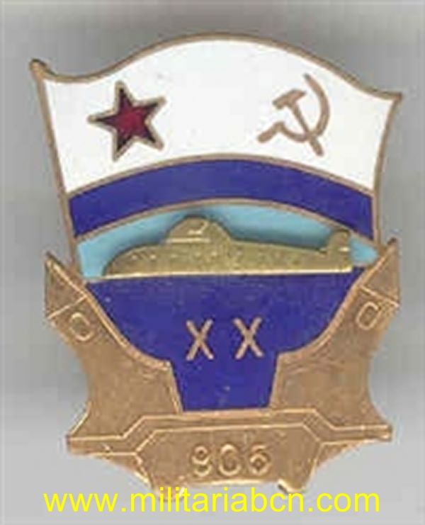 Insignia esmaltada.