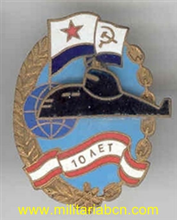 Insignia esmaltada.