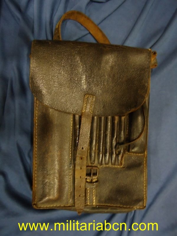 Alemania III Reich.  Cartera portadocumentos de oficial alemán Modelo 1935.