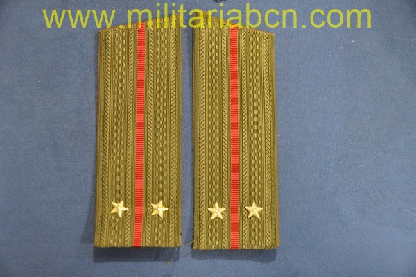 URSS. Unión Soviética. Hombreras de Teniente de Segunda de Infantería. Uniforme de servicio.