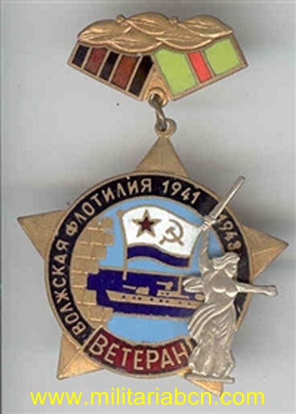 Insignia esmaltada.