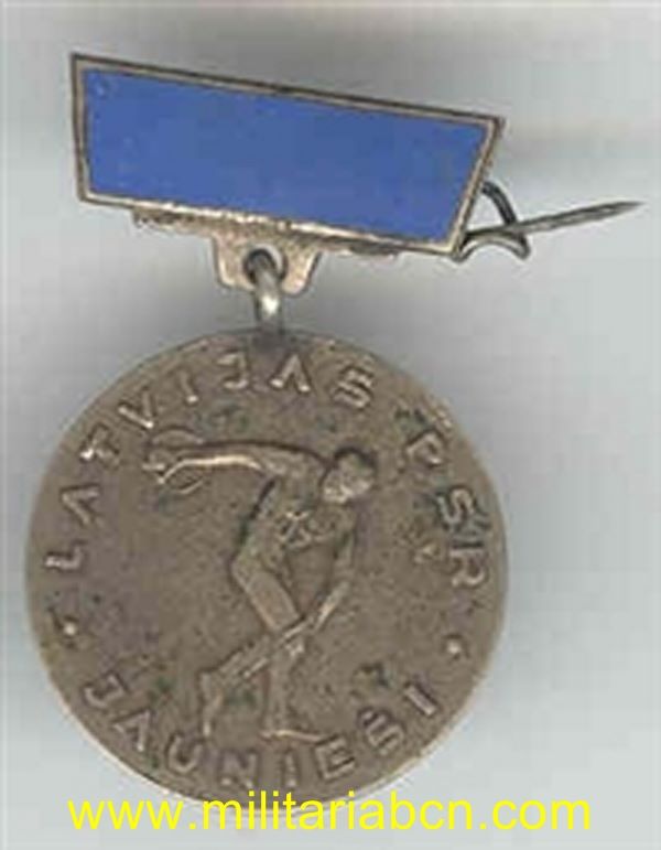 URSS Unión Soviética. Insignia esmaltada. Deportiva de lanzamiento de disco. Azul