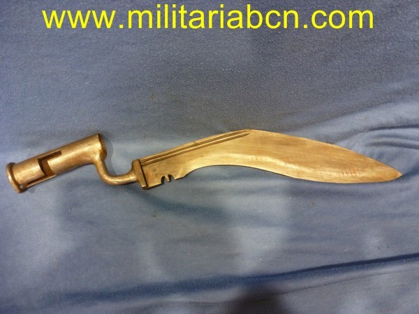 Reino Unido. Bayoneta de cubo hecha a partir de un kukri Gurkha. Primera mitad del siglo XIX.