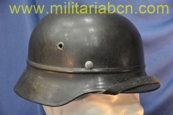 Alemania III Reich.  Casco modelo 1935-40 rebordeado.  Luftschutz.