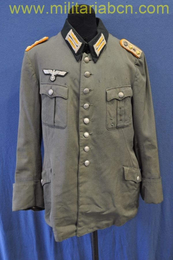 Alemania III Reich. Waffenrock de Capitán de Caballería.