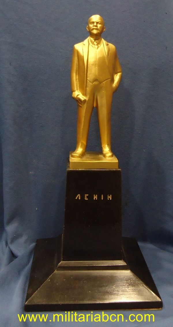 URSS Unión Soviética.  Figura de Lenin en metal. 360 mm. En ucraniano.