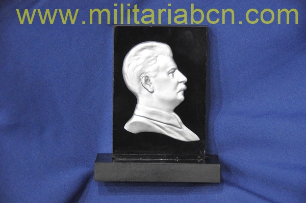 URSS Unión Soviética.  Figura conmemorativa de Stalin.   Material acrílico 150 x 120 x 21 mm.