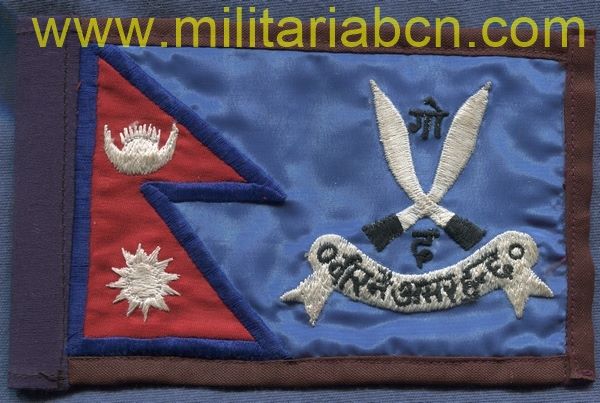 Ejército del Nepal.  Banderín de Compañía.  Gurkas.  17'50 x 11 cm.  M3