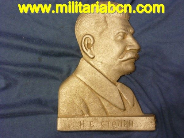 Unión Soviética. URSS. Efigie de Stalin realizada en siluminio. 245 mm de alto.  Años 40.
