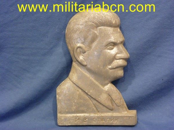 Placa en metal con el busto de Stalin.  250 x 178 mm.