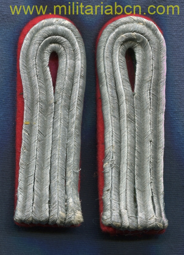 Alemania III Reich. Hombreras Teniente de Artillería
